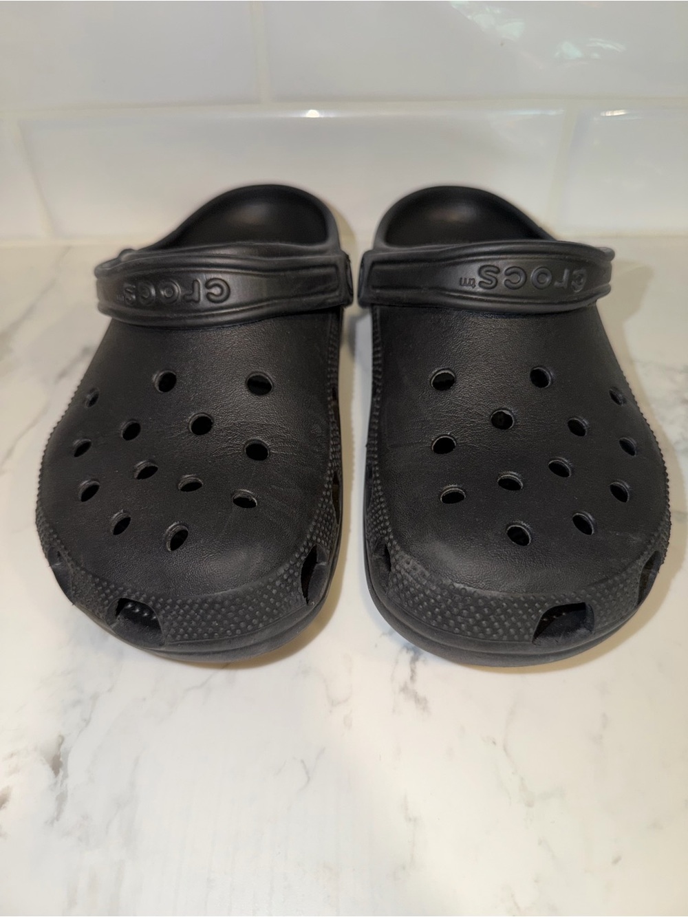 Women’s Black Classic Crocs-Style Clogs
